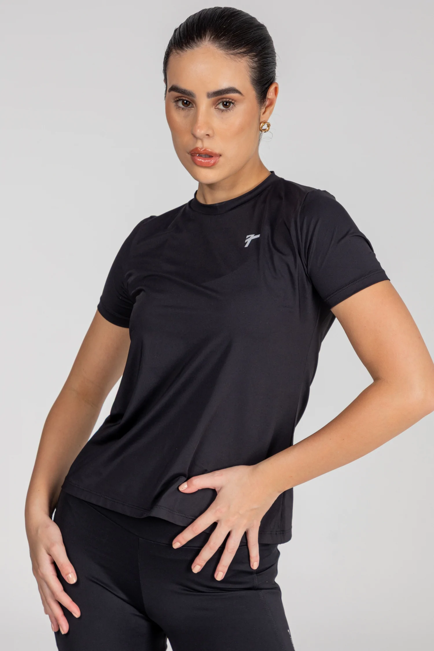 Camiseta Feminina Slim Fit Manga Curta